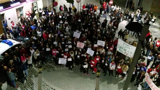 Apoyo al exalcalde de Huesa antes de que ingrese en prisión