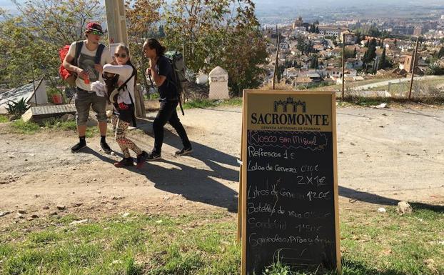 Ofensiva policial contra los bares ilegales de San Miguel, Sacromonte y Valparaíso