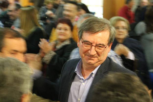 Martínez repite en el PSOE local tras ganar por sólo 19 votos de diferencia