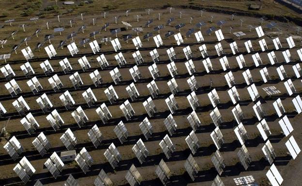 El PSOE pide al Gobierno que "solucione el bloqueo" de la Plataforma Solar