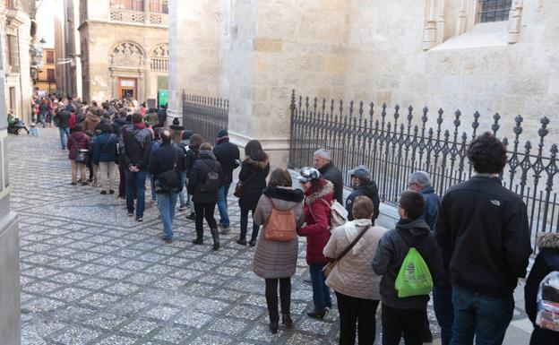 Granada, a rebosar de turistas por el Puente de la Inmaculada