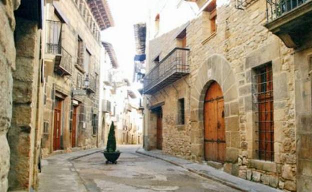 La lucha del 'pueblo más bello y bueno' de España por no quedarse vacío