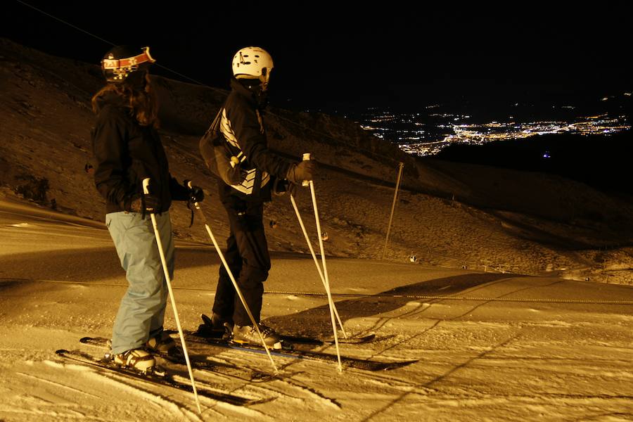 Granada de noche desde Sierra Nevada