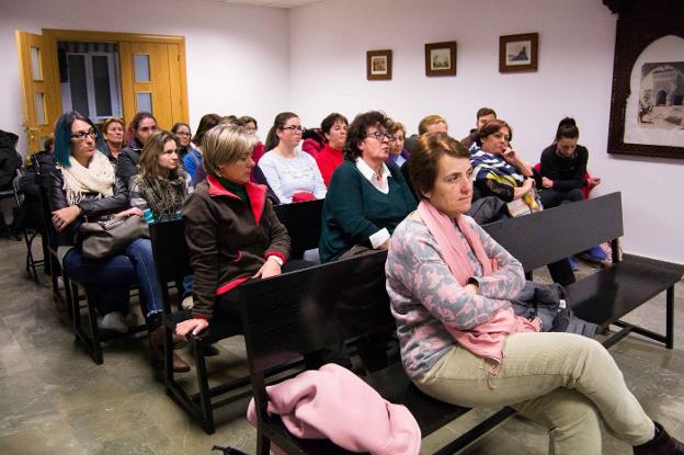 Los apagones de luz impulsan una plataforma en la comarca de los Montes Orientales