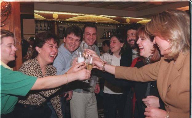 Hace 20 años, la Lotería de Navidad repartió en Granada 38.000 millones de pesetas