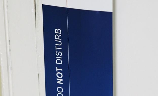 El cartel de "no molestar" en los hoteles de Disney dejará de existir