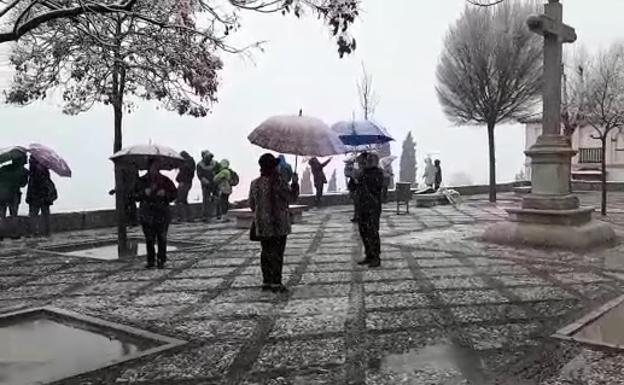 Estampa de postal en el Mirador de San Nicolás