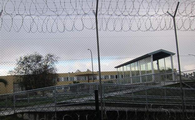 3 médicos dan por muerto a un preso, que 'resucita' justo antes de la autopsia