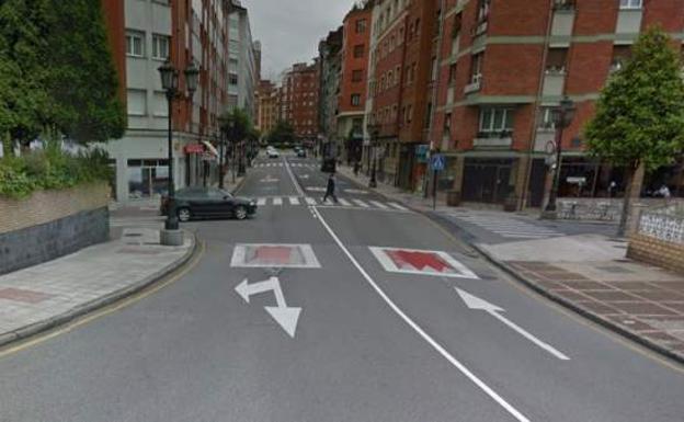 Da patadas a su pareja embarazada en la barriga y golpea en la cabeza a su suegra