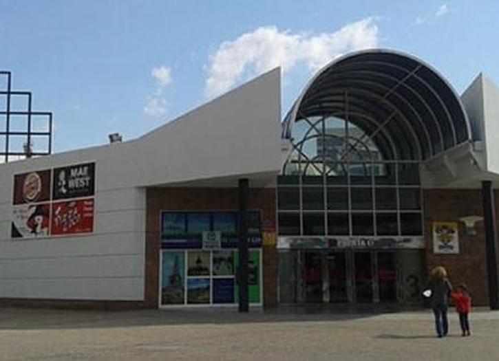 La Policía intenta auxiliar a una mujer maltratada en Granada y acaba agredida por la propia víctima