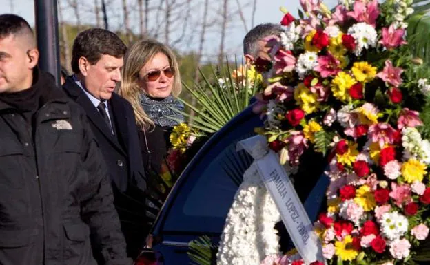 Los padres de Diana Quer invitan al funeral al padre de Marta del Castillo, al de Mariluz Cortés y a Ruth Ortiz