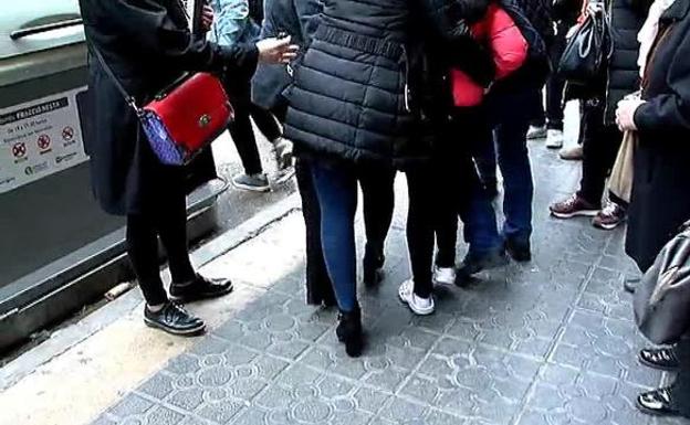 "¡No quiero ir, no quiero ir!": la dramática entrega de la niña de Tarragona a su madre