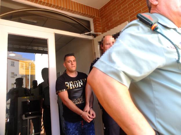 «Ya no os vais a reír más de mí, le he pegado un tiro en la cabeza»