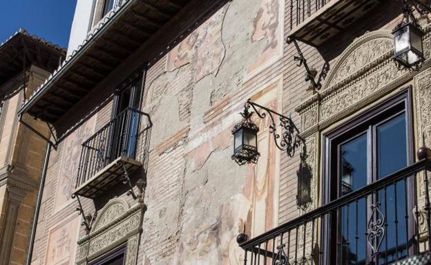 Los frescos de la Casa de Mitra están por los suelos