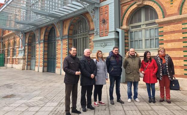 El PSOE exige a Fomento que el AVE a Almería sea "igual que el del resto de España"