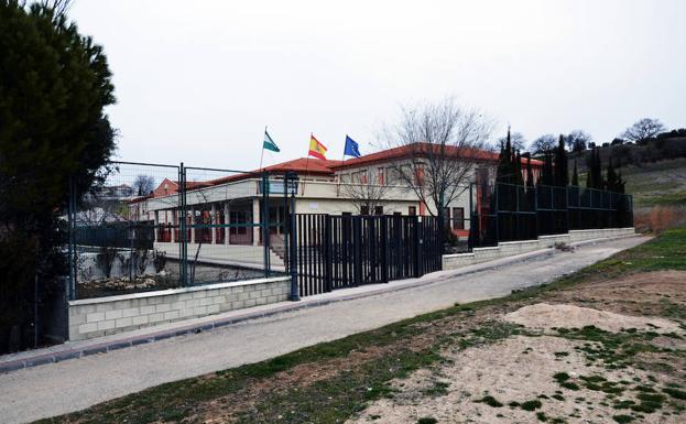 La Guardia Civil entra en el instituto de Guadahortuna para frenar una trifulca