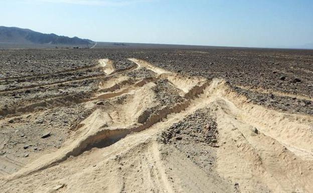 Un camionero arrasa el milenario Patrimonio de la Humanidad de las Líneas de Nazca por evitar pagar un peaje