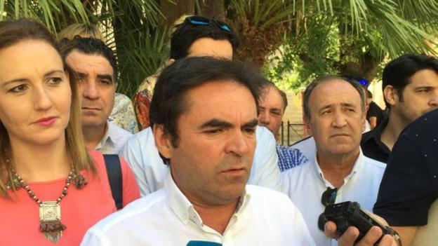 El alcalde de Porcuna pedirá una consulta popular para ver si sigue