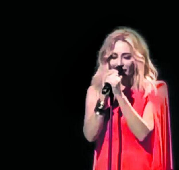 Marta Sánchez habla tras su aclamada actuación: «El himno no es de izquierdas ni de derechas»