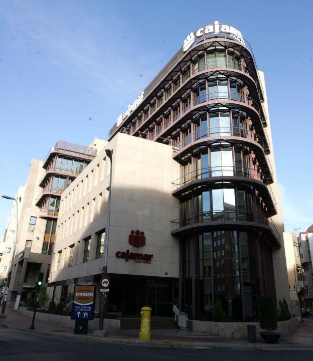 El Gobierno quiere exportar el modelo Cajamar al resto de cooperativas del país