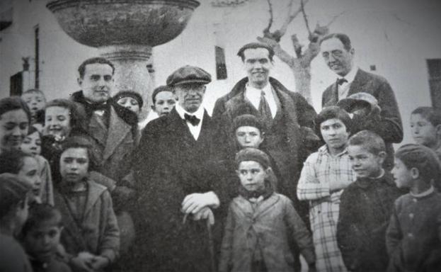 Órgiva inaugurará el Día de Andalucía dos esculturas dedicadas a García Lorca y Manuel de Falla