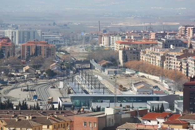 Fomento estudiará nuevas ubicaciones para la estación y el soterramiento del AVE