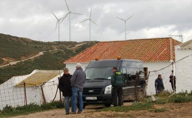 Secuestran a tres cabreros y matan a uno de ellos en un cortijo en Málaga