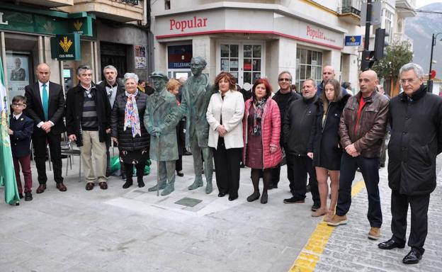 Órgiva celebra el Día de Andalucía dedicando dos esculturas en bronce a García Lorca y Manuel de Falla