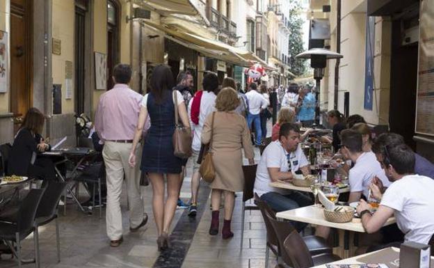 Trabajadores de hostelería deciden hoy si van a la huelga en Semana Santa