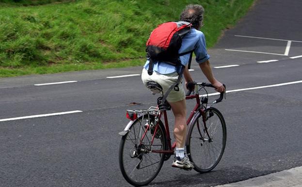 Pide el divorcio alegando que su marido quiere más a su 'bici' que a ella