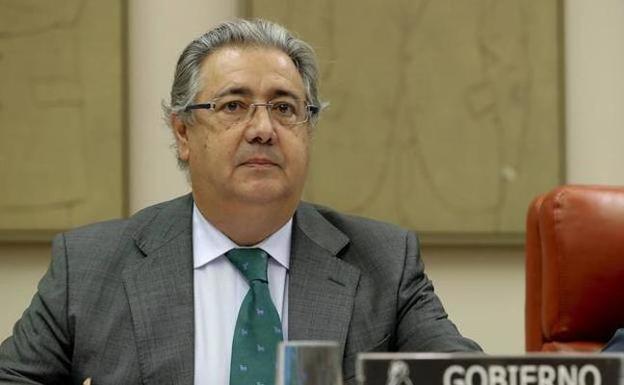 Zoido llega hoy para conocer los avances de la investigación