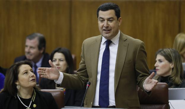 Díaz y Moreno 'se enganchan' en el Parlamento andaluz por Jaén