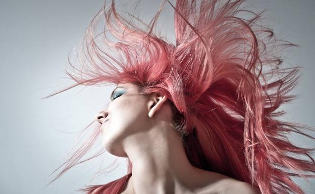 El pelo ‘oro-rosa', la extraña moda que viene en primavera