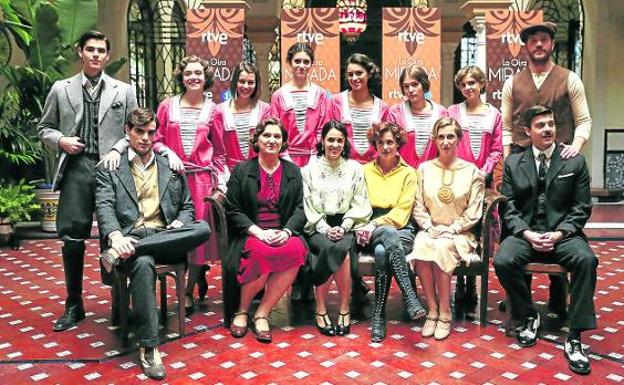 La 'academia de señoritas' de TVE: «Veremos a mujeres que quieren cambiar las cosas»