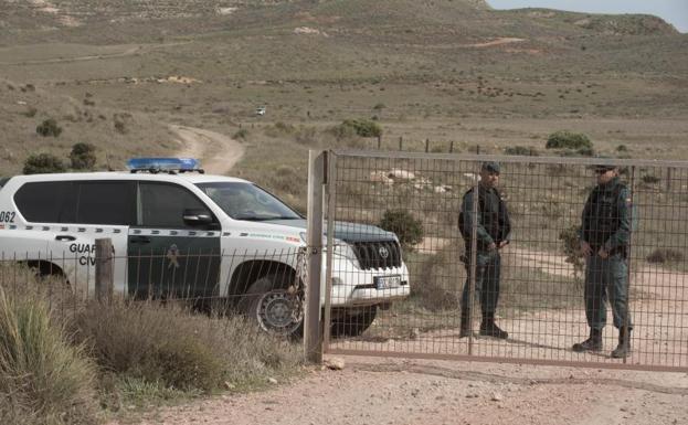 La Guardia Civil encuentra el hacha con la que Quezada dice que golpeó a Gabriel