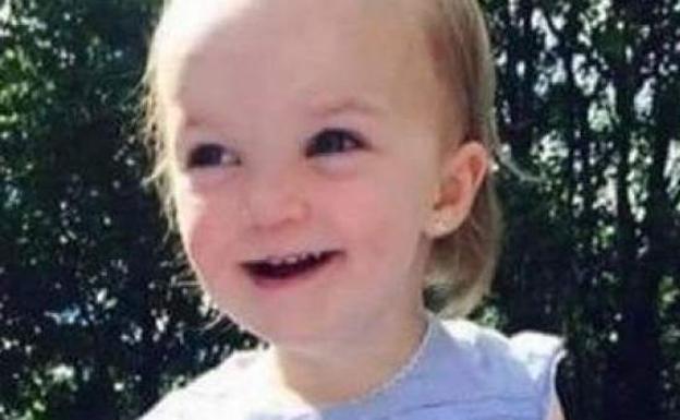 La trágica muerte de una niña de 2 años arrojada al río por unos ladrones en el coche familiar