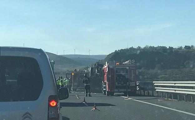 La operación salida comienza con cinco accidentes en carreteras de Granada