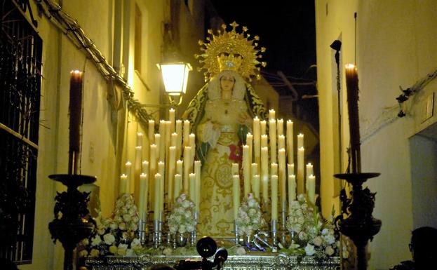 La Hermandad del Ecce-Homo y María Santísima procesionó el Miércoles Santo en Lanjarón