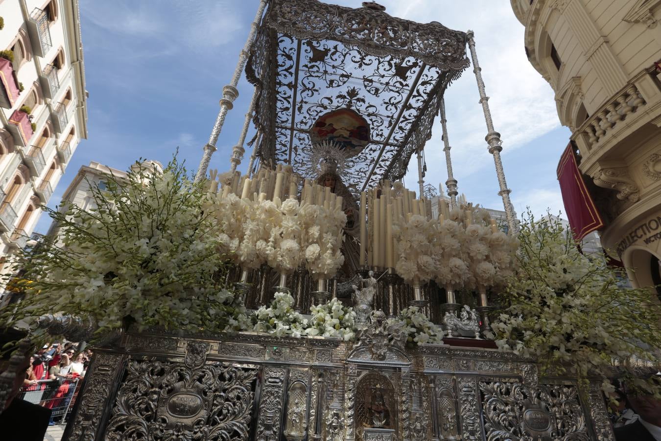 Resurrección y Triunfo cierra la Semana Santa de Granada