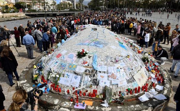 Piden alejar la recogida de firmas para la prisión permanente de La Ballena