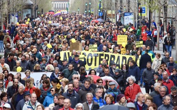 Granada alza la voz contra los tres años de aislamiento ferroviario