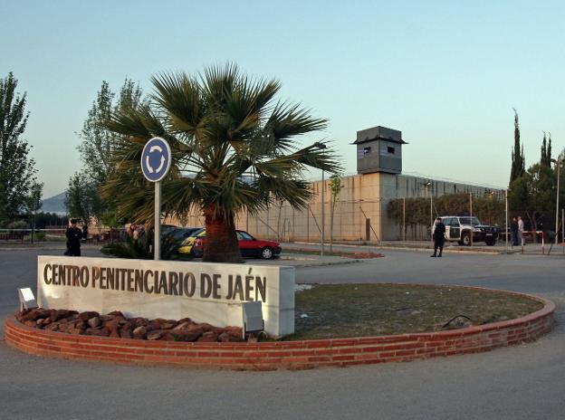 El fiscal pide 15 años a una madre por grabar un vídeo sexual con su hijo de 13