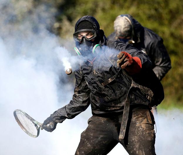 Tenis contra el gas lacrimógeno