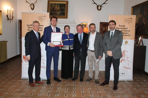 Descubren una molécula en el aceite, capaz de bloquear a las células que desarrollan los tumores