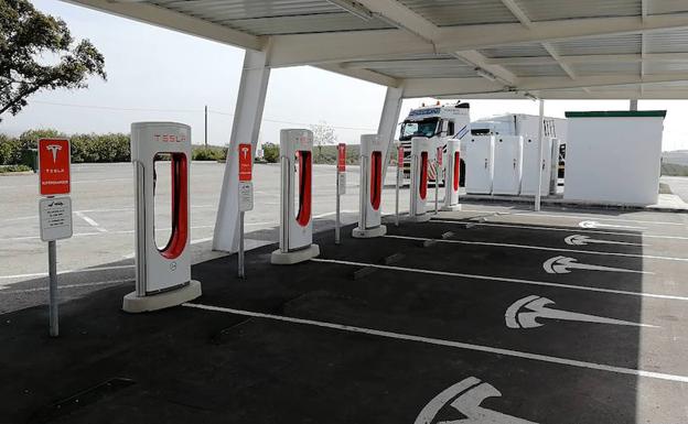 Tesla apuesta fuerte por Granada con la apertura de otro supercargador
