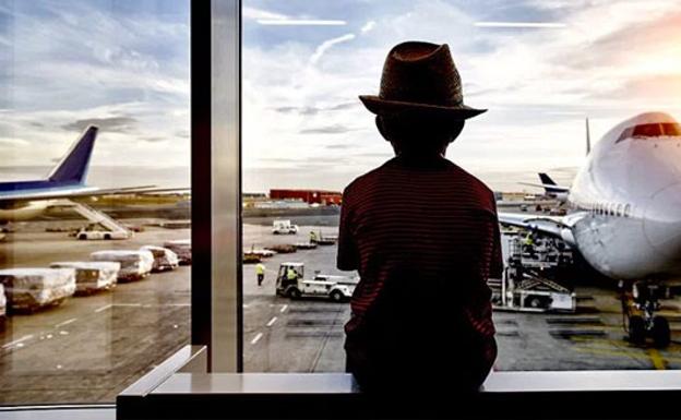 Un niño de 12 años pelea con su madre, le roba la tarjeta, vuela a Bali y pasa cuatro noches en un hotel de lujo