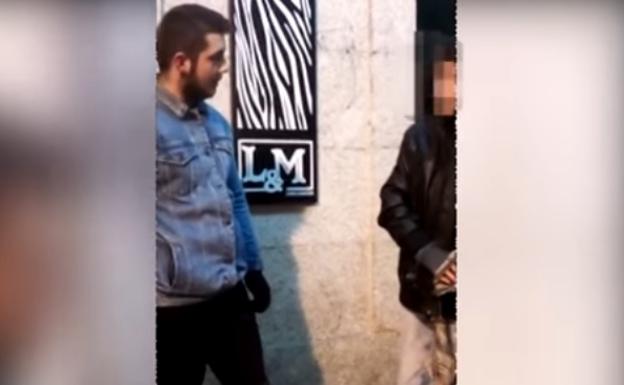 Graba a su hermano en una brutal agresión y lo difunden en vídeo