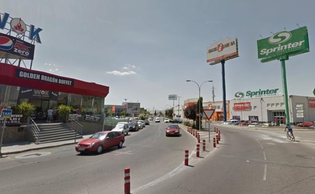 Dos heridos al desplomarse un falso techo en una empresa de Armilla