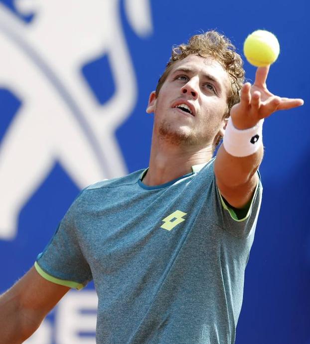 Remontada de Carballés que le impulsa en el torneo de Estoril