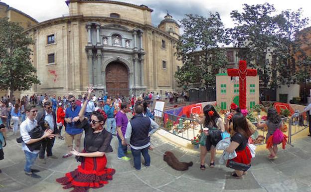 Las Cruces de Granada, como nunca las habías visto, tres imágenes inéditas en 360 grados